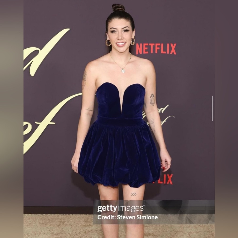 Adeirlina Viberance After Dark II Velvet Dress